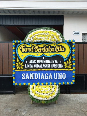 Papan Bunga Duka di Alun Dua